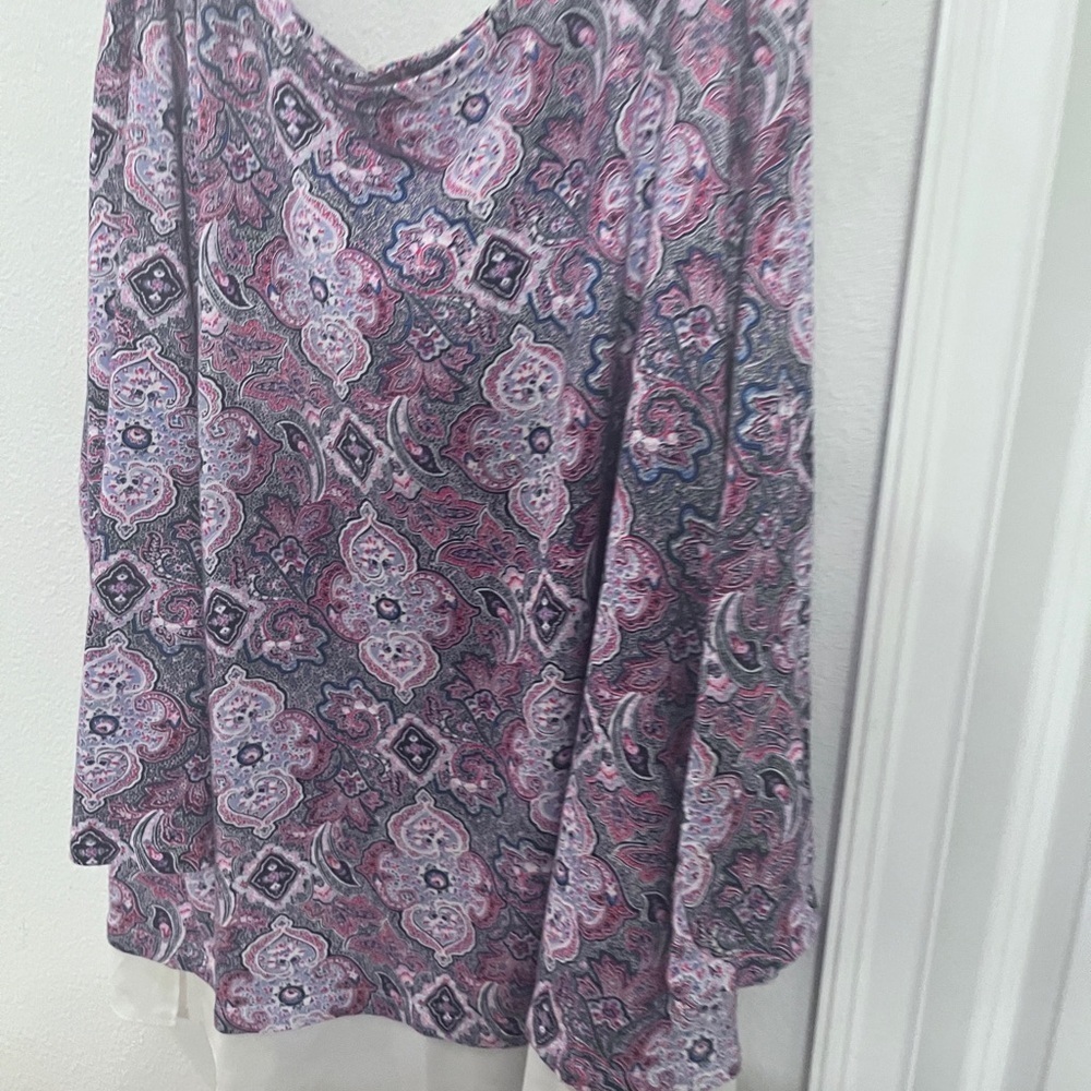 Tablot's Women's Paisley Long Sleeve Top